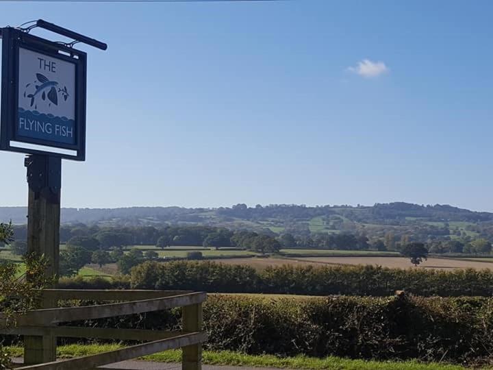 Hotel The Flying Fish Stables Ilminster Zimmer foto